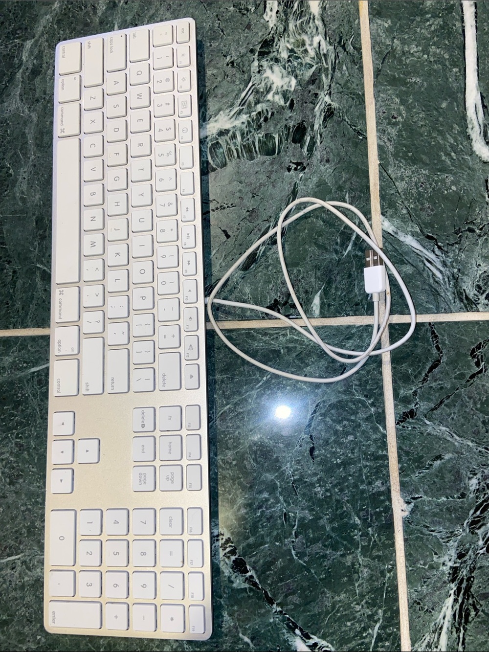 Apple Magic Keyboard with Number Keypad USB Model A1243 Mac